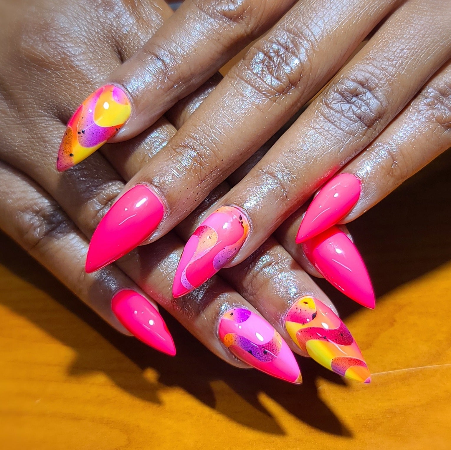Wavy Lines Glam Goodies